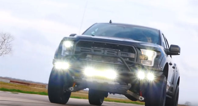 సూపర్ స్టార్ సూపర్ గిఫ్ట్ : అభిమానికి బహుమతిగా కోట్లు ఖరీదు చేసే వాహనం!