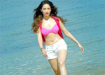 మాతృభాష నేర్చుకుంటున్న తమన్నా