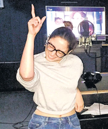 డబ్బింగ్‌... అదీ తెలంగాణ యాసలో!