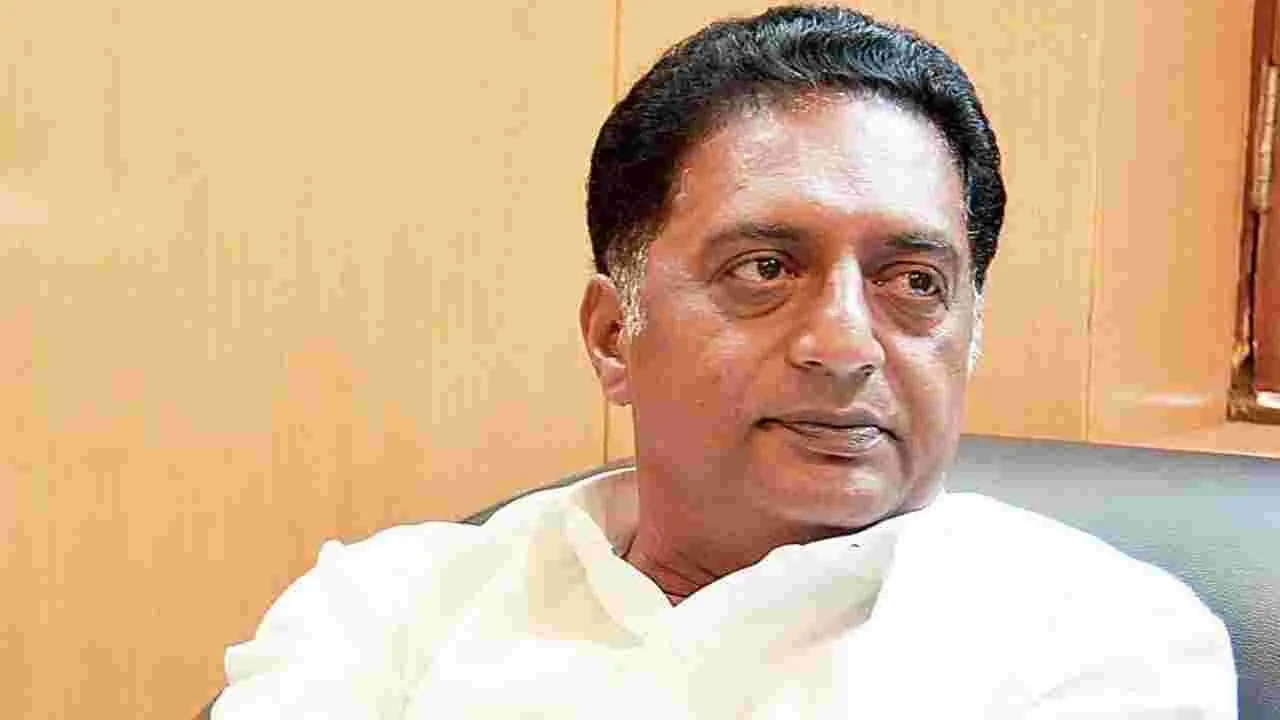 శ్రీరాముడు, లక్ష్మణుడు ఉత్తరాది నుంచి వచ్చిన వలస కూలీలు.. ప్రకాశ్‌రాజ్‌ వివాదాస్పద వ్యాఖ్యలు