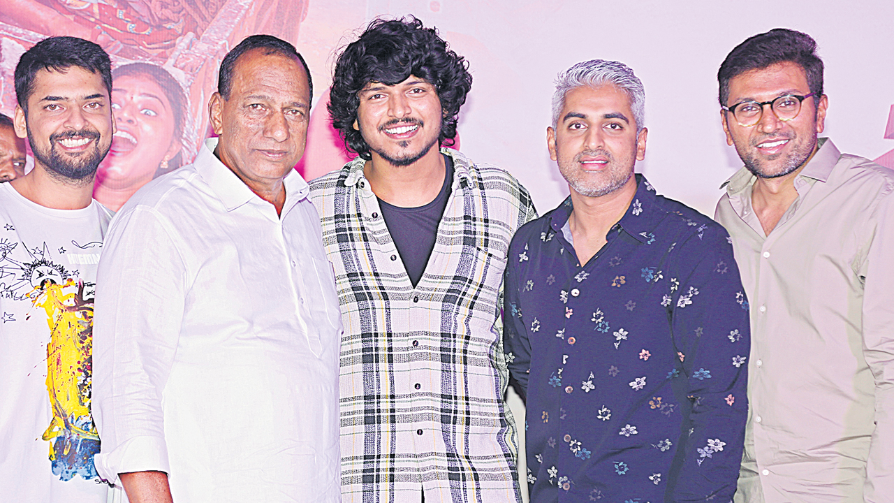 ఫేమస్ అవ్వాలనుకొంటే..?!
