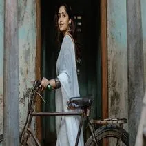 Reba Monica John: 'సామజవరగమన' హీరోయిన్ ఎంత అందంగా వుందో చూసారా !