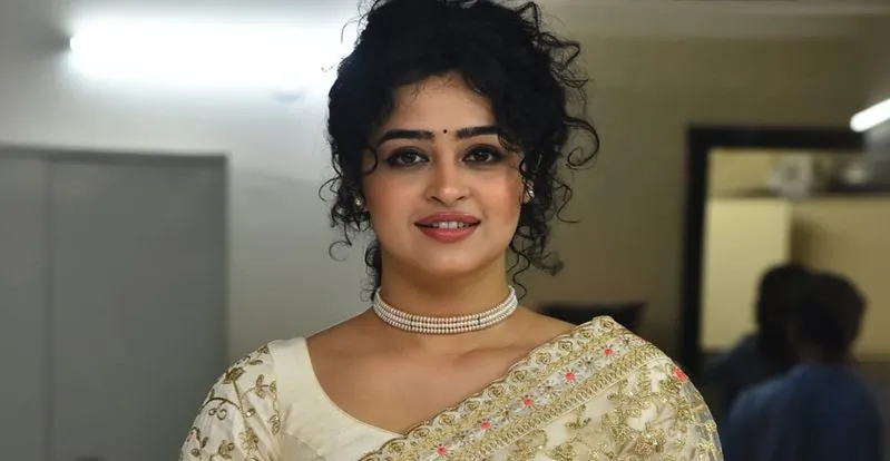 Thalakona: కశ్మీర్ యాపిల్లా ఉండే అప్సరా రాణి.. కశ్మీర్ మిర్చిలా..