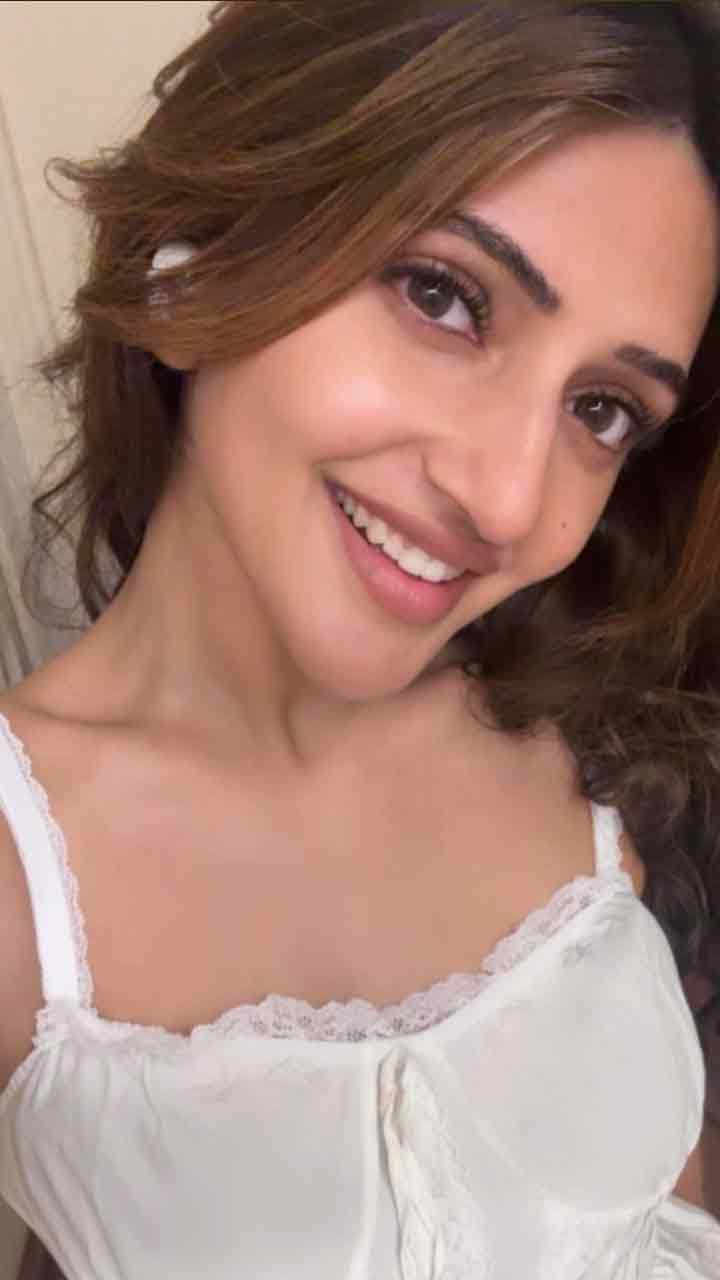 Sreeleela: శ్రీలీల.. బ్యాక్ లెస్ ఫోజులు