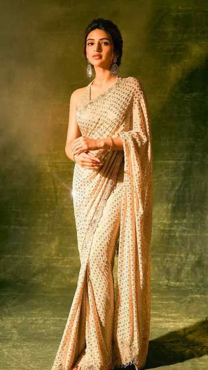 Sreeleela: శ్రీలీల.. బ్యాక్ లెస్ ఫోజులు