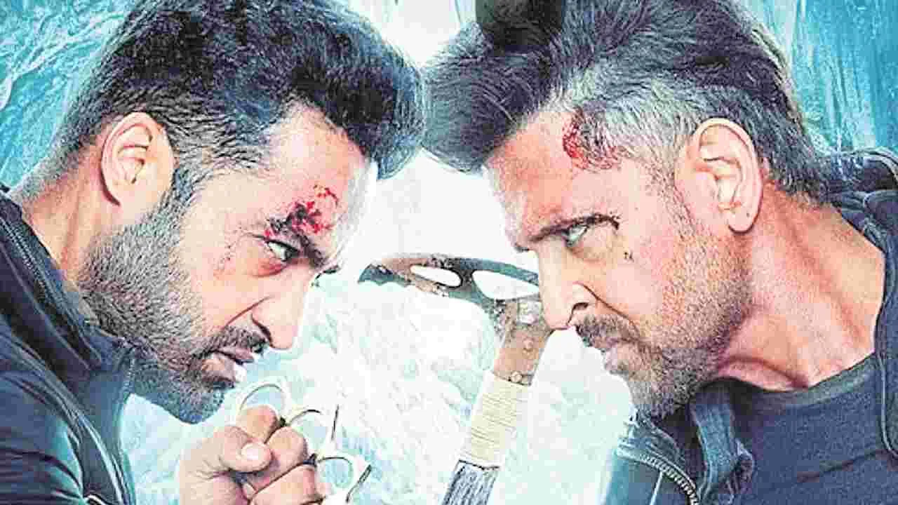War 2 Trailer: ఇద్దరు వీరుల యుద్ధం