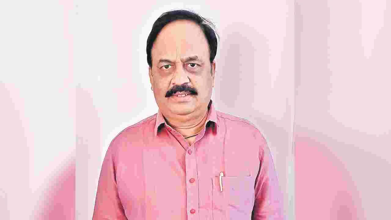 Chintakindi Srinivasarao: పరిసరాలే కథా వస్తువులు