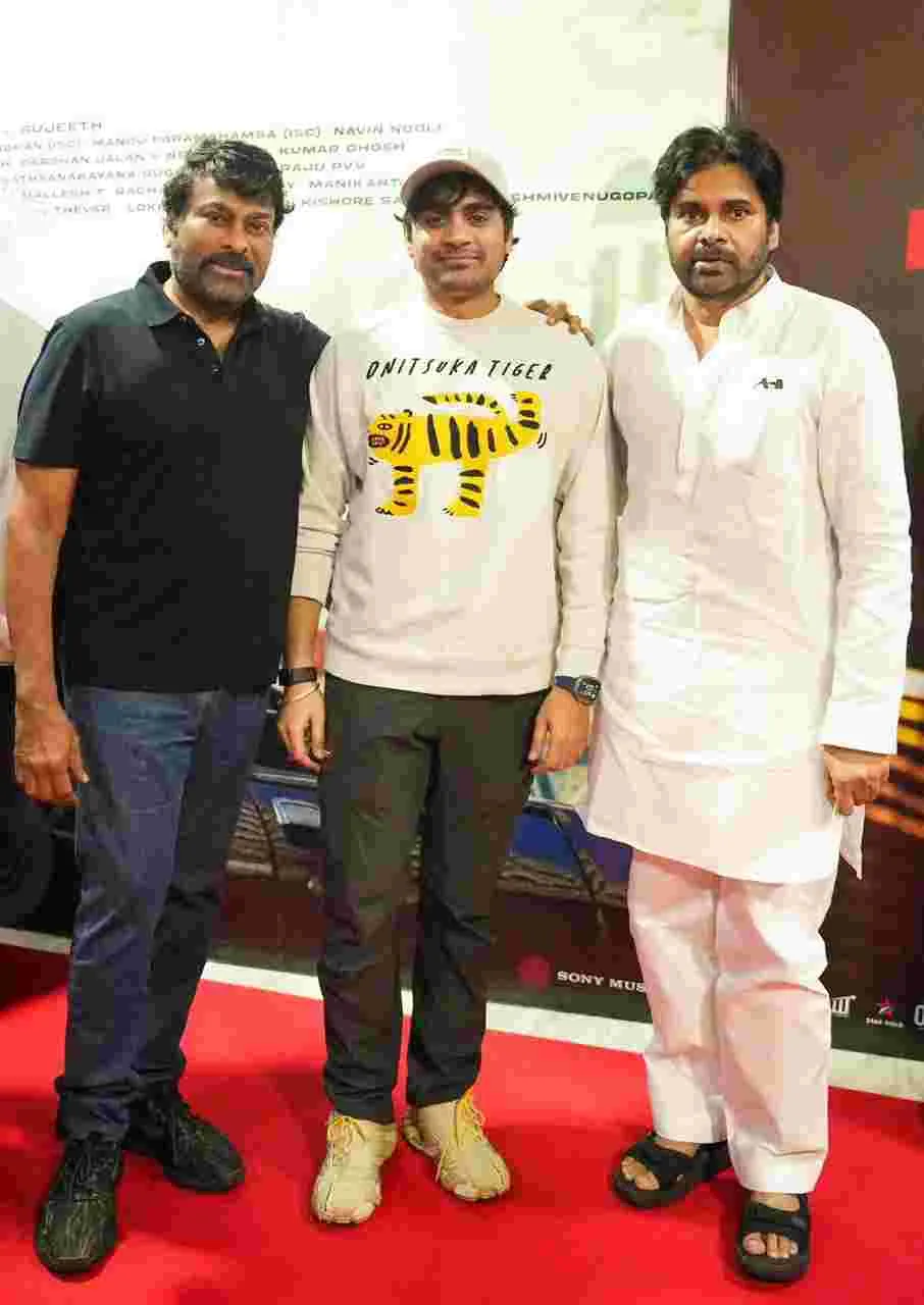 OG: జై కొట్టిన ఓజీ... పవన్ ఇంతిలా సెలబ్రేట్ చేసుకోవడం ఇంతకు ముందు చూశారా