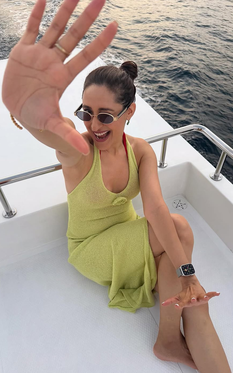 బికినీలో బాలయ్య బ్యూటీ.. సెగలు పుట్టిస్తుందిలా