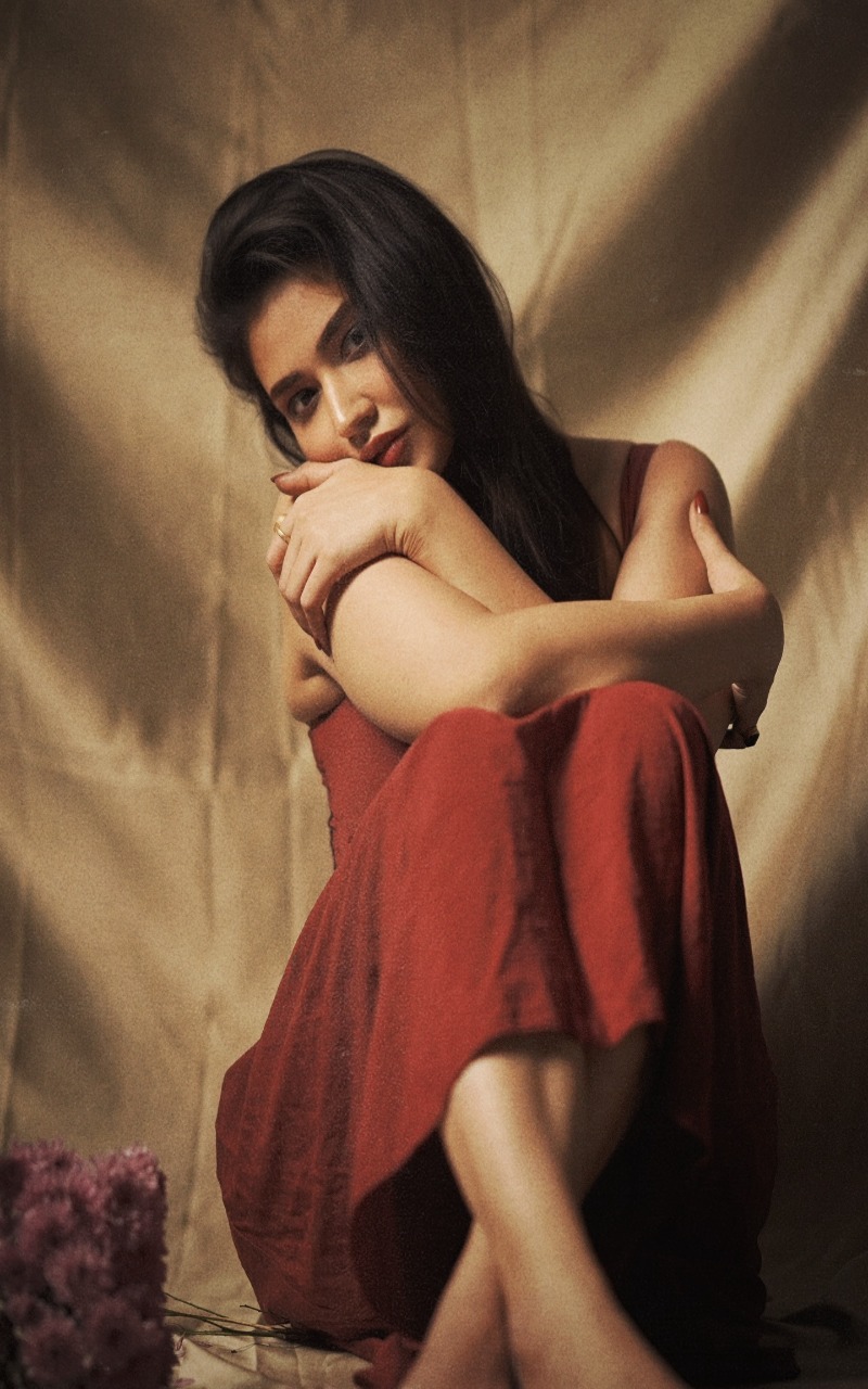 అనంతపురం పిల్ల.. ఎద అందాలతో అల్లాడిస్తుందిగా