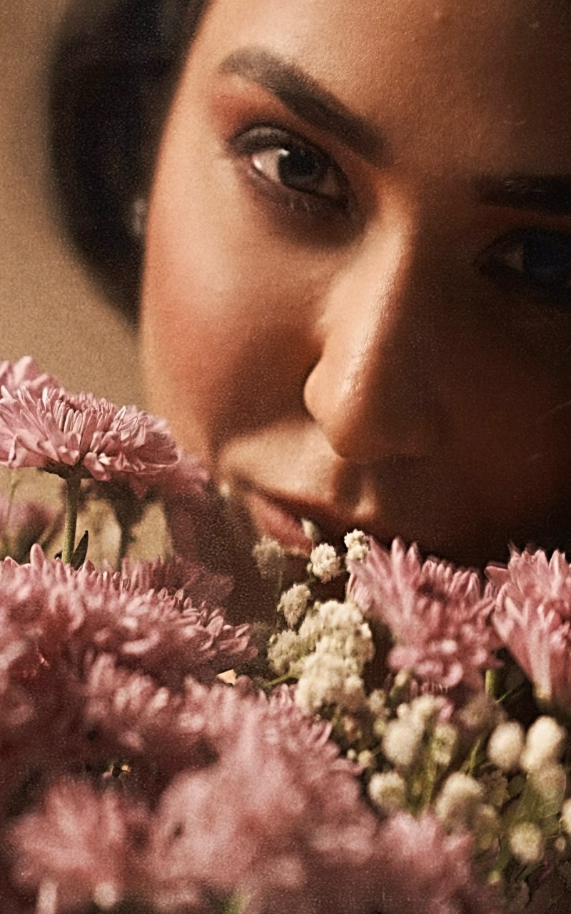 అనంతపురం పిల్ల.. ఎద అందాలతో అల్లాడిస్తుందిగా