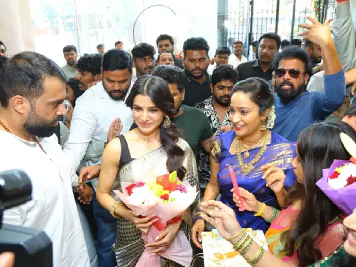 నగరమంతా సమంతమయం...