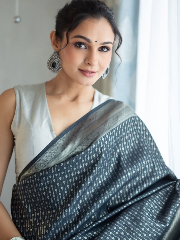 ఎలా ఇలా ఆండ్రియా.. హాట్ ట్రీట్‌కి ఫ్యాన్స్ ఫిదా 