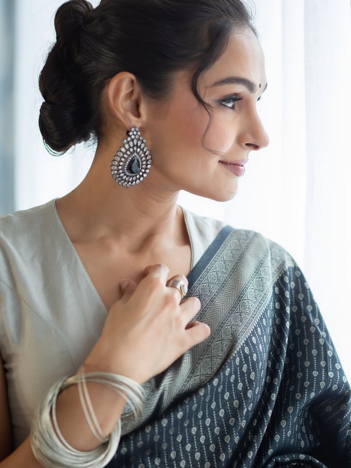 ఎలా ఇలా ఆండ్రియా.. హాట్ ట్రీట్‌కి ఫ్యాన్స్ ఫిదా 