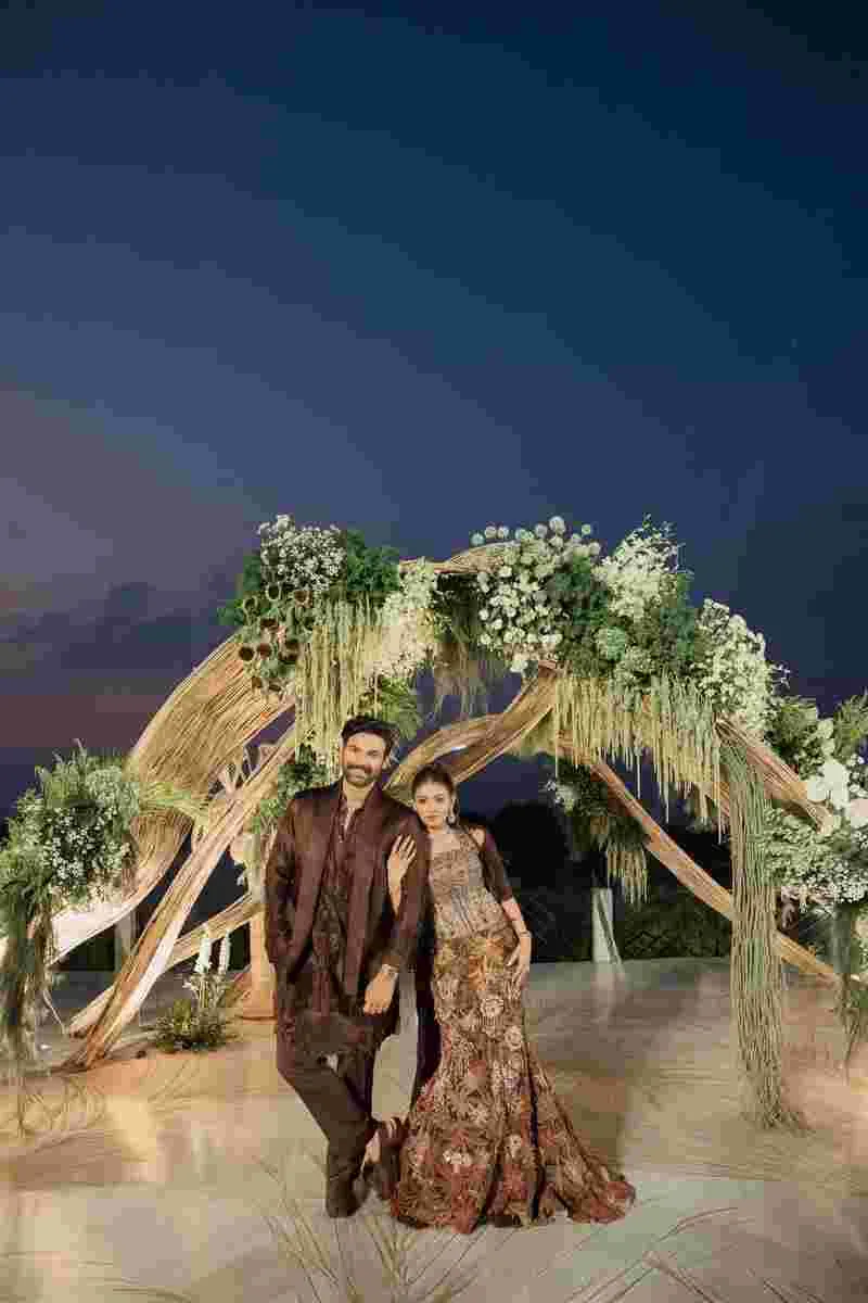 నిశ్చితార్థపు వేడుకలో బెల్లంకొండ సాయి శ్రీనివాస్, కావ్య రెడ్డి.. ఫొటోలు వైరల్