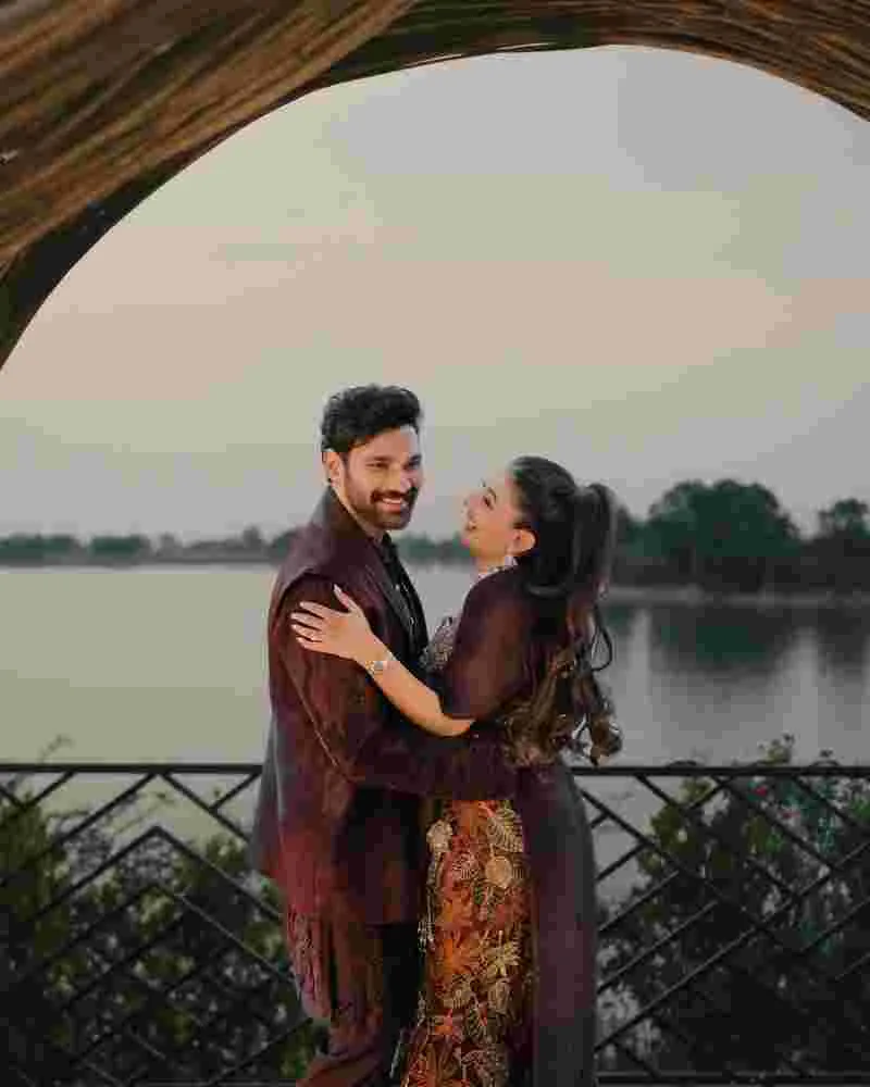 నిశ్చితార్థపు వేడుకలో బెల్లంకొండ సాయి శ్రీనివాస్, కావ్య రెడ్డి.. ఫొటోలు వైరల్