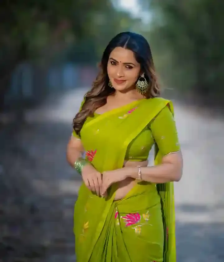 చీరకట్టులో ‘బిగ్‌బాస్’ బ్యూటీ శోభా శెట్టి.. సోషల్ మీడియా షేక్! 