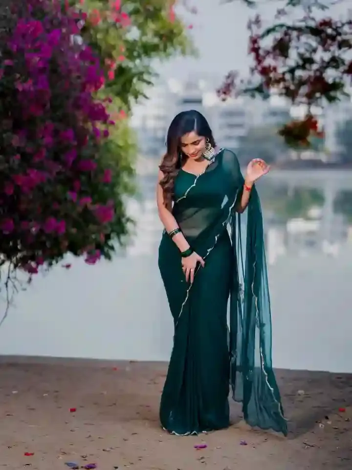 చీరకట్టులో ‘బిగ్‌బాస్’ బ్యూటీ శోభా శెట్టి.. సోషల్ మీడియా షేక్! 