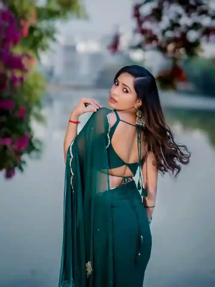 చీరకట్టులో ‘బిగ్‌బాస్’ బ్యూటీ శోభా శెట్టి.. సోషల్ మీడియా షేక్! 