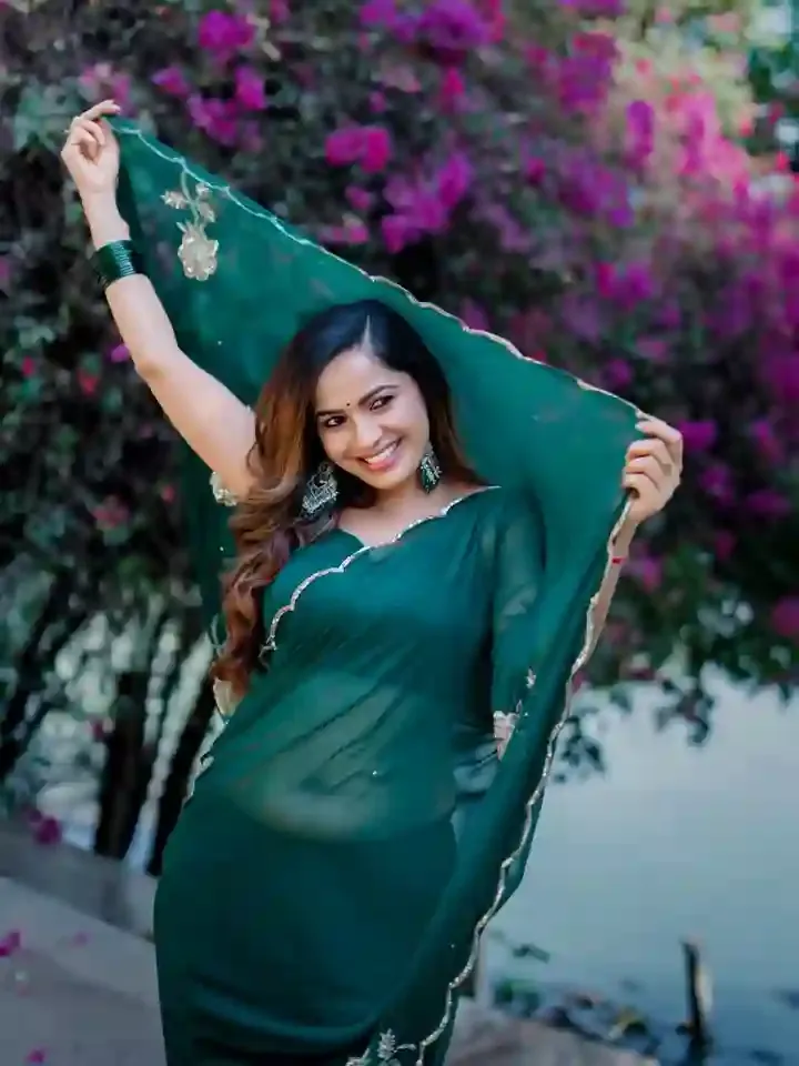 చీరకట్టులో ‘బిగ్‌బాస్’ బ్యూటీ శోభా శెట్టి.. సోషల్ మీడియా షేక్! 