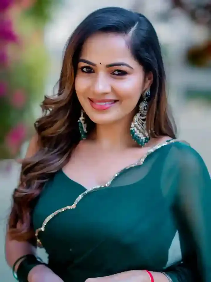 చీరకట్టులో ‘బిగ్‌బాస్’ బ్యూటీ శోభా శెట్టి.. సోషల్ మీడియా షేక్! 