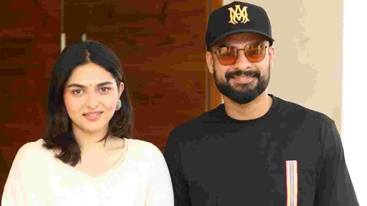 ‘పళ్లిచట్టంబి’.. హీరోహీరోయిన్లు ఏం చెబుతున్నారంటే..