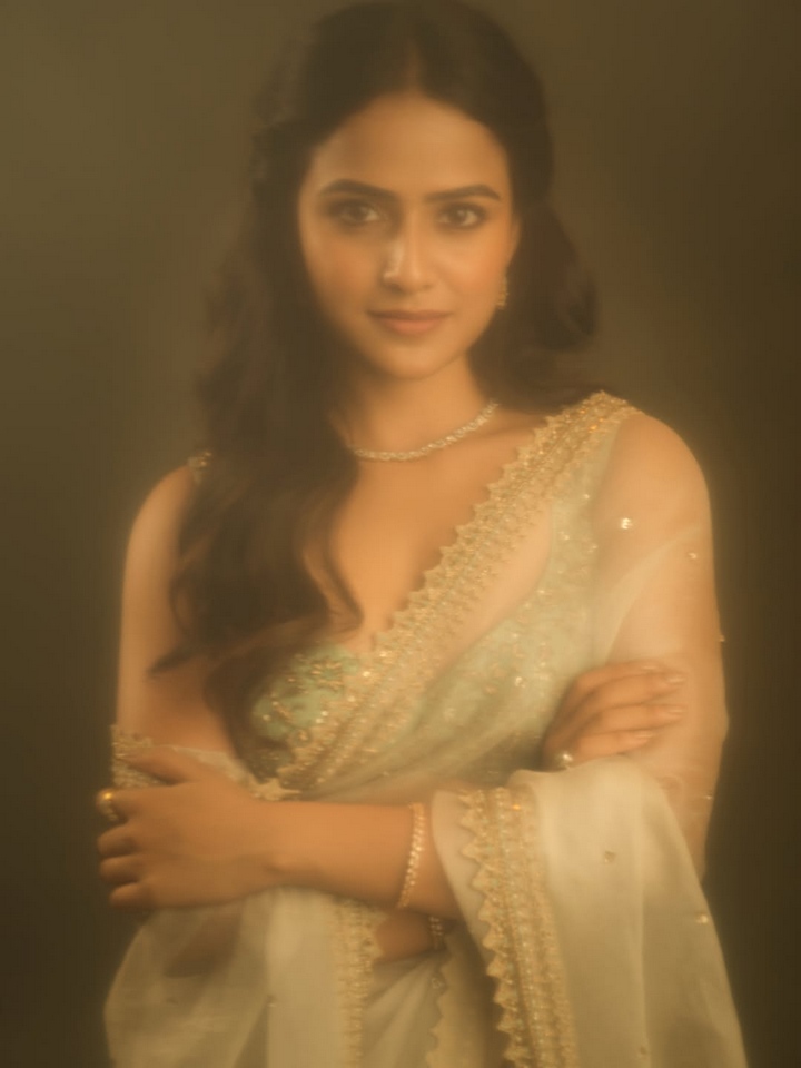 చీరలో బాపుబొమ్మలా వైష్ణవి చైతన్య.. ఫొటోలు వైరల్