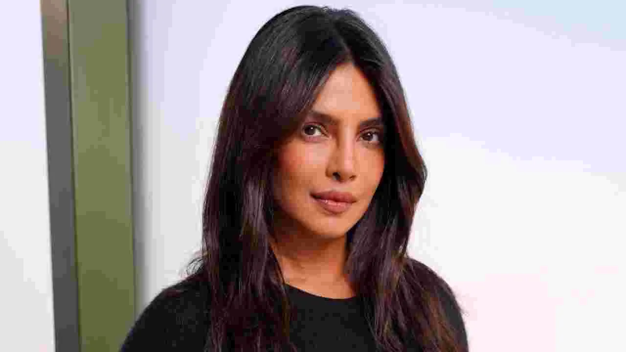 Priyanka Chopra: వాళ్లను మెప్పించలేదని ఆఫర్స్ లాగేసుకున్నారు.. 