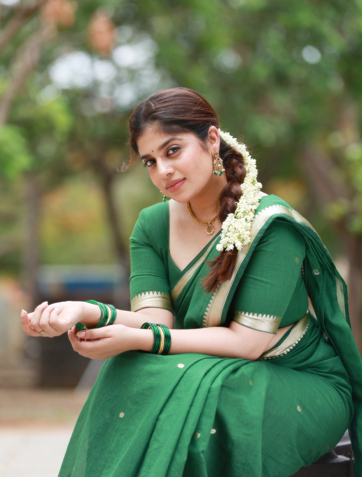 లీస్ట్ ఎలిజిబుల్ బ్యాచ్‌లర్ హీరోయిన్.. ఇంత హాటా?