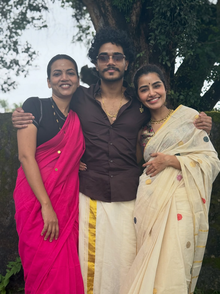 ఓనం ఫెస్టివల్‌లో సెలబ్రిటీలు