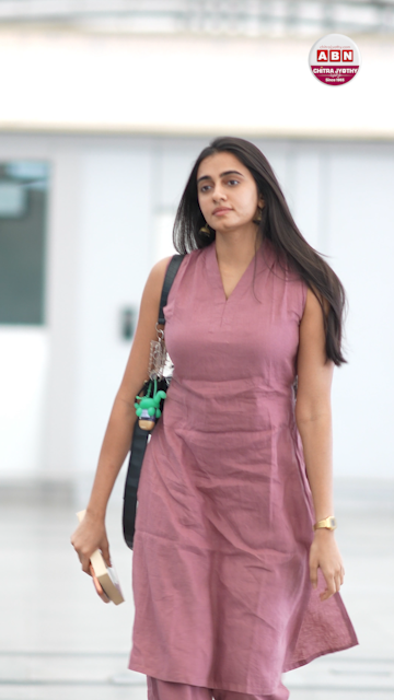 మానస చౌదరి ఎయిర్ పోర్ట్ లుక్! మానస చౌదరి ఎయిర్ పోర్ట్ లుక్!