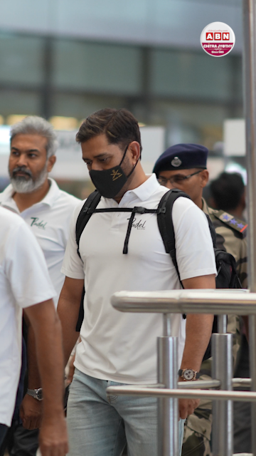 భాగ్యనగరంలో ధోనీ సందడి! – movies భాగ్యనగరంలో ధోనీ సందడి! – movies