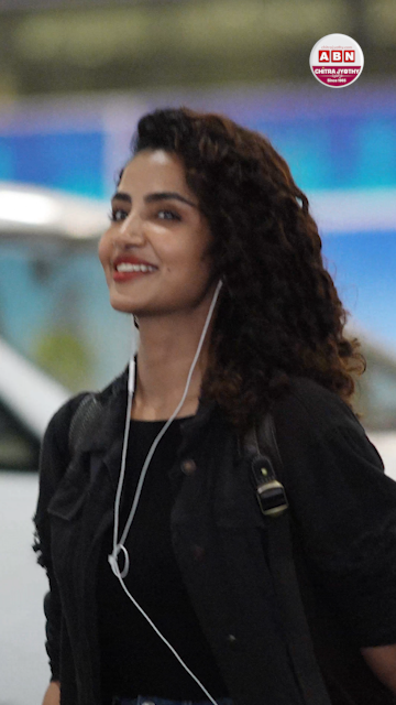 బ్లాక్ అవుట్ఫిట్లో మెరిసిన అనుపమ! – movies బ్లాక్ అవుట్ఫిట్లో మెరిసిన అనుపమ! – movies