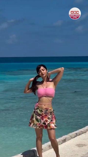 మాల్దీవుల ట్రిప్లో ఎంజాయ్ చేస్తున్న నటి వేదిక! – movies మాల్దీవుల ట్రిప్లో ఎంజాయ్ చేస్తున్న నటి వేదిక! – movies