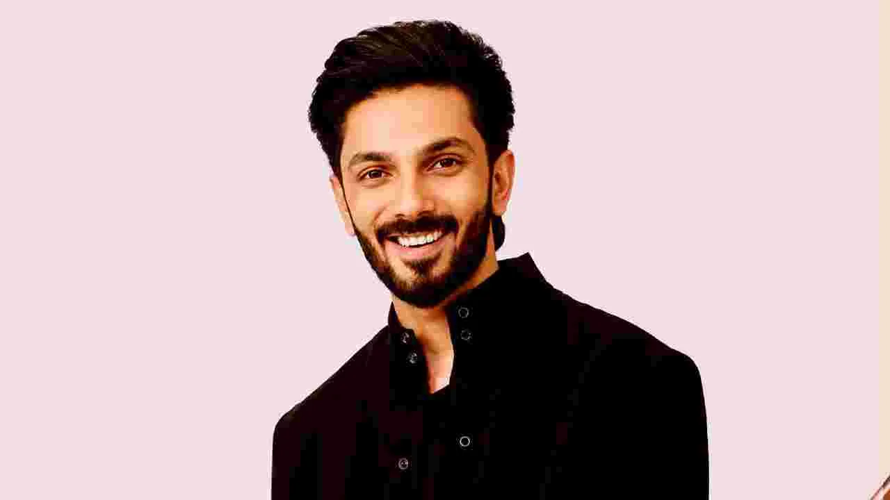 Anirudh: అమ్మ.. బక్కోడా.. ఇంతమంది హీరోయిన్లతో ఎఫైర్ నడిపావా 