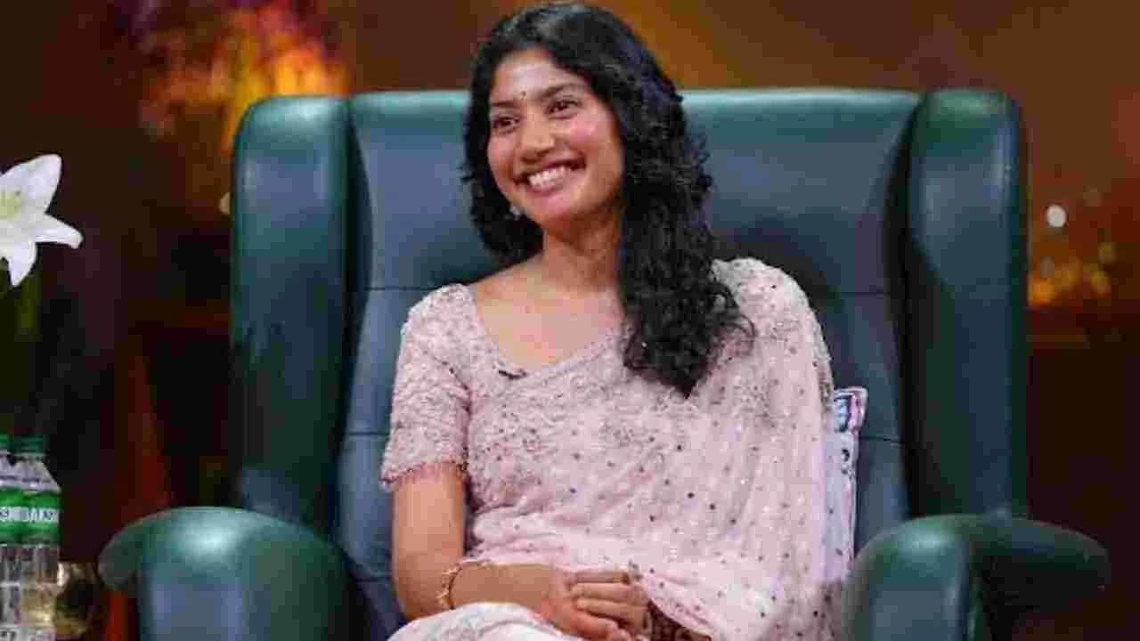 అప్పుడు ప్రభాస్.. ఇప్పుడు సాయిపల్లవి.. ఏం క్రేజ్ రా బాబు